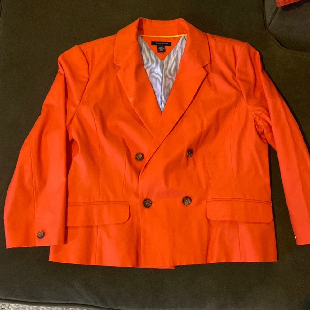 Short waist blazer, salmon color, 3/4 sleeve